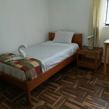 Qente, Hospedaje Familiar